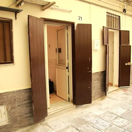 La Maison Du Centre Apartment